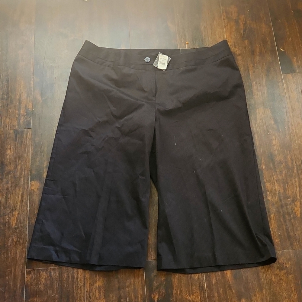 {} nwt LANE BRYANT tab waist wide leg capri pant 28 pinstriped crop trousers